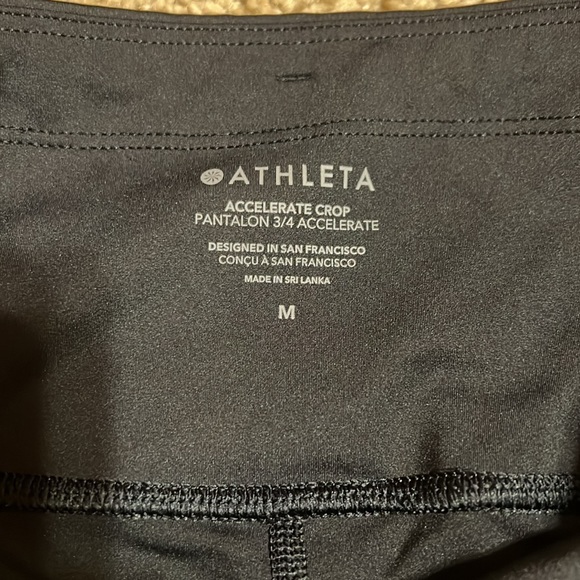 Athleta accelerate crop 3/4 worn once - Picture 2 of 4